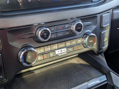 Used 2025 Ford F250 Platinum w/ FX4 Off-Road Package image 24