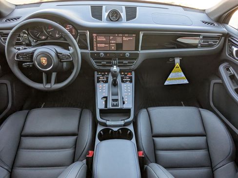 New 2026 Porsche Macan image 22