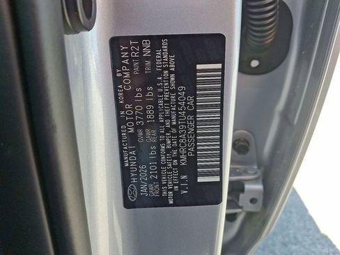 New 2026 Hyundai Venue SEL FWD image 19