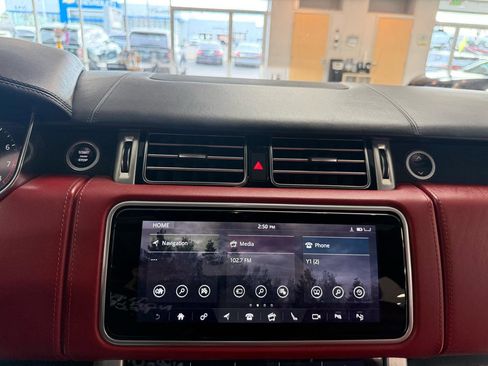 Used 2018 Land Rover Range Rover Autobiography image 19