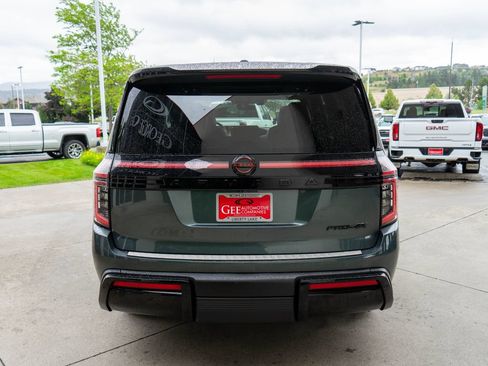 Used 2026 Nissan Armada PRO-4X AWD/4WD image 6