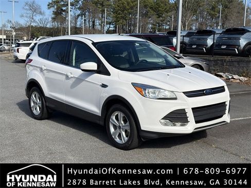 Used 2015 Ford Escape SE image 1