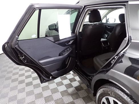 Used 2023 Subaru Outback Premium AWD/4WD image 32