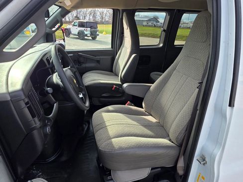 Used 2024 Chevrolet Express 3500 LT w/ LT Preferred Equipment Group image 9