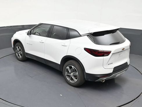 Used 2024 Chevrolet Blazer LT FWD image 14
