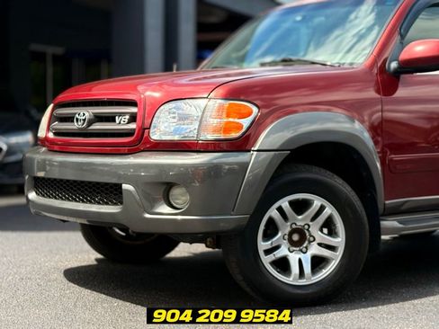 Used 2004 Toyota Sequoia SR5 RWD image 2