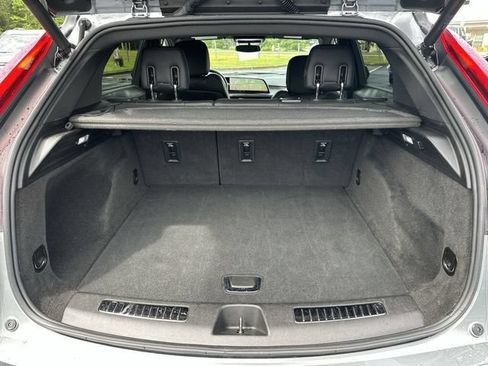 Certified 2025 Cadillac XT4 Premium Luxury FWD image 25