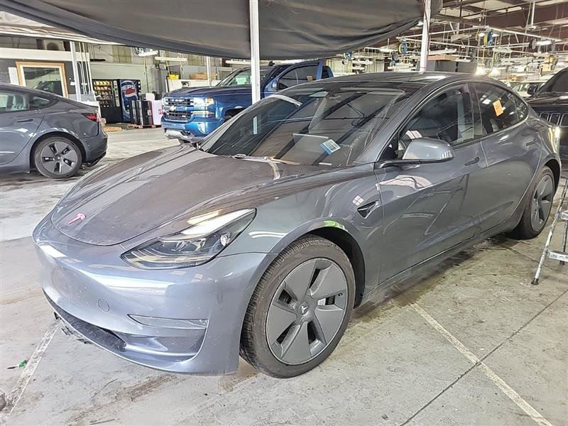 Used 2023 Tesla Model 3 Standard Range RWD image 3