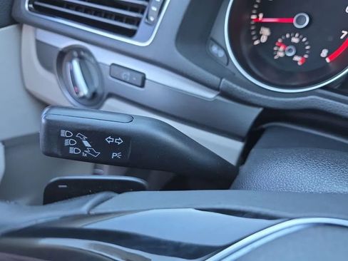 Used 2016 Volkswagen Passat 1.8T R-Line w/ R-Line Lighting Package image 19