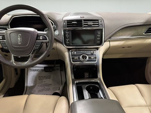 Used 2020 Lincoln Continental w/ Convenience Package FWD image 23