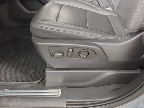 Used 2023 Chevrolet Silverado 1500 LTZ w/ LTZ Convenience Package II AWD/4WD image 29