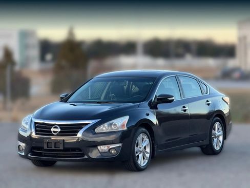 Used 2015 Nissan Altima 2.5 SL w/ Technology Package image 6