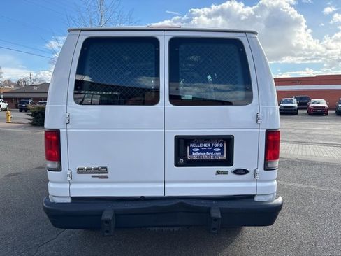 Used 2014 Ford E-250 and Econoline 250 w/ Power Group image 4