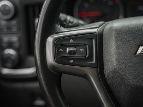 Used 2022 Chevrolet Silverado 1500 LT Trail Boss w/ LPO, Dark Essentials Package AWD/4WD image 32