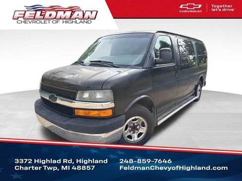 Used 2005 Chevrolet Express 1500 RWD image 1