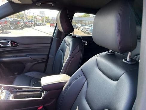 New 2026 Jeep Compass Limited image 12