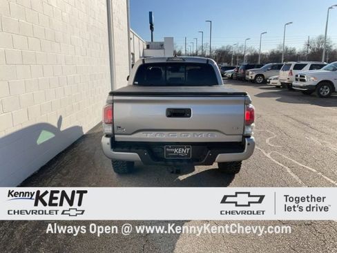 Used 2021 Toyota Tacoma TRD Off-Road w/ Technology Package image 6
