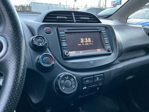 Used 2013 Honda Fit Sport image 16