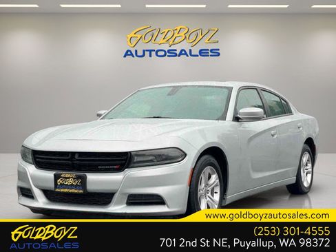 Used 2019 Dodge Charger SXT image 9
