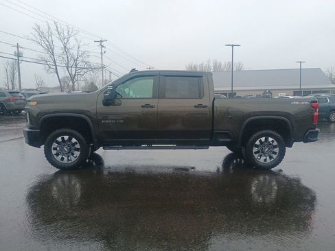 Used 2023 Chevrolet Silverado 2500 Custom w/ Custom Convenience Package image 4