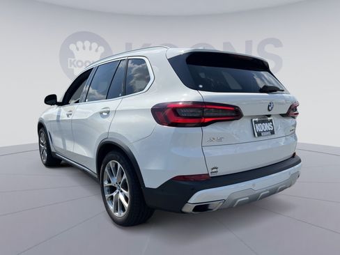 Used 2023 BMW X5 xDrive40i w/ Premium Package AWD/4WD image 4