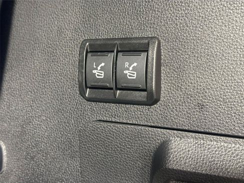 Certified 2025 Toyota Sequoia Platinum AWD/4WD image 41