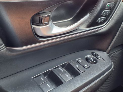 Used 2020 Honda CR-V EX-L image 11