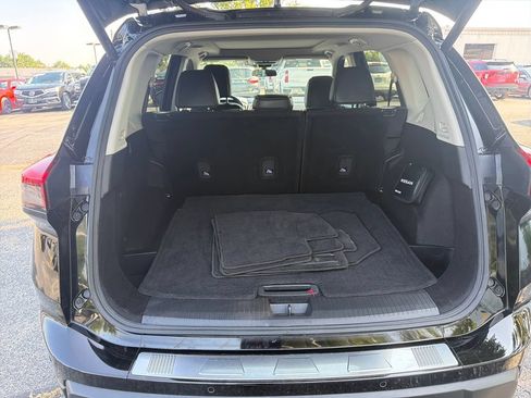 Used 2024 Nissan Rogue SV w/ SV Premium Package FWD image 29