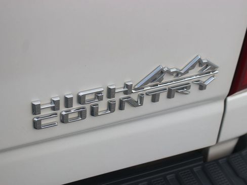 Used 2023 Chevrolet Silverado 2500 High Country AWD/4WD image 12