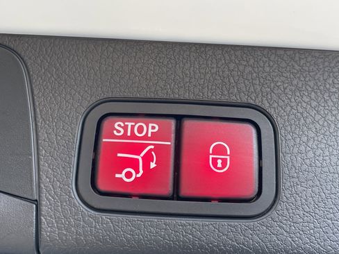 Certified 2021 Mercedes-Benz GLB 250 image 11