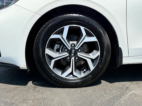 Used 2020 Kia Forte LXS FWD image 37