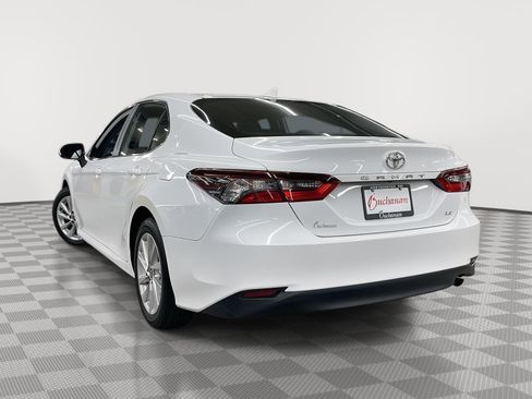 Used 2024 Toyota Camry LE image 4