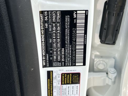 Certified 2025 Mercedes-Benz GLC 300 4MATIC image 35