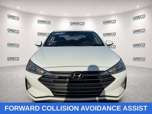 Used 2020 Hyundai Elantra SE w/ Cargo Package (C1) FWD image 2