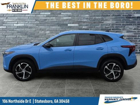 Used 2024 Chevrolet Trax RS w/ Driver Confidence Package FWD image 2