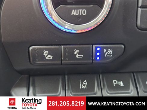 Used 2022 GMC Sierra 2500 Denali w/ Denali Ultimate Package image 24