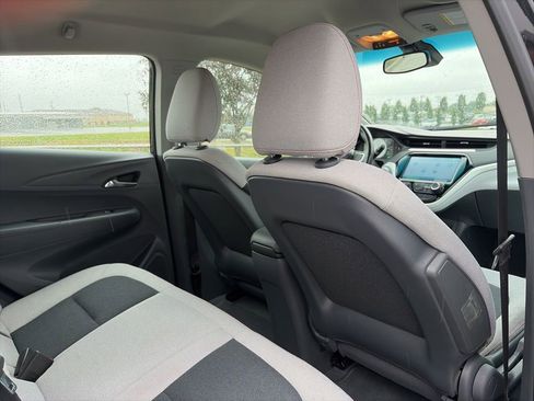 Used 2020 Chevrolet Bolt LT FWD image 30