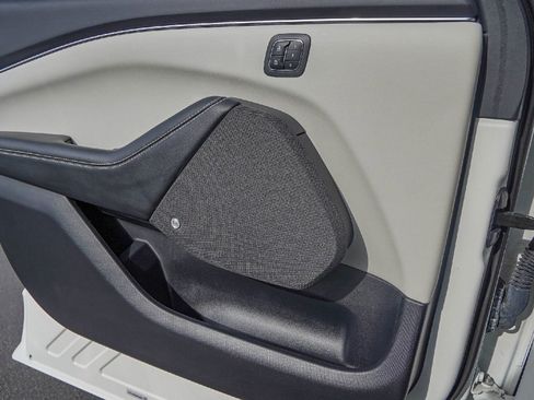 Used 2022 Ford Mustang Mach-E Premium image 19