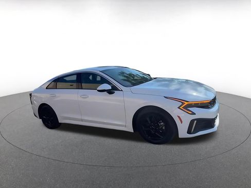 Used 2025 Kia K5 LXS FWD image 2