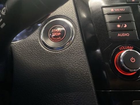 Used 2020 Nissan Rogue SV AWD/4WD image 18