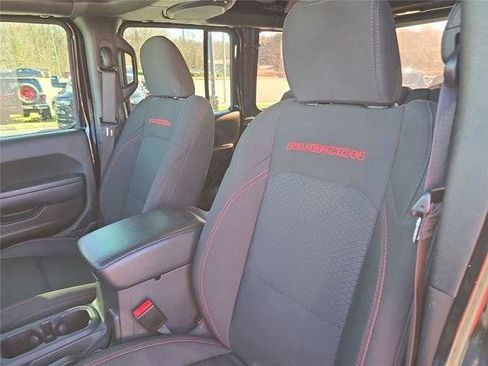 Used 2022 Jeep Wrangler Unlimited Rubicon w/ LED Lighting Group image 21