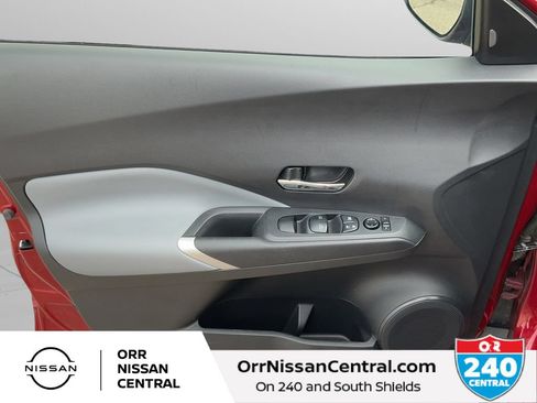 Used 2023 Nissan Kicks SR w/ SR Premium Package FWD image 16