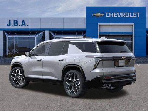 New 2026 Chevrolet Traverse High Country image 3
