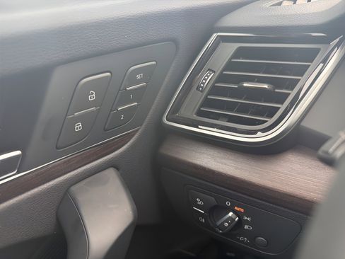 Used 2023 Audi Q5 2.0T Premium Plus image 20