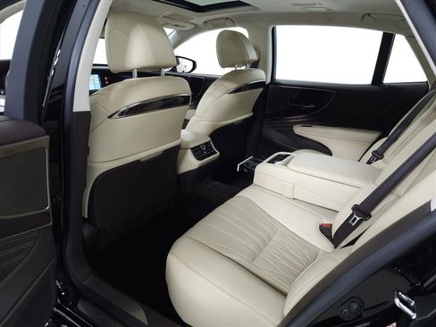 Used 2020 Lexus LS 500 AWD image 33