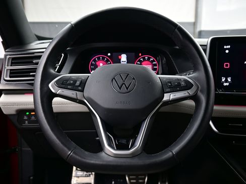 Used 2024 Volkswagen Atlas Cross Sport SEL Premium R-Line image 24