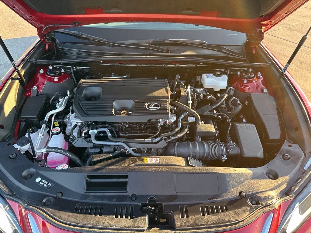 Used 2025 Lexus ES 300h w/ Premium Package FWD image 33