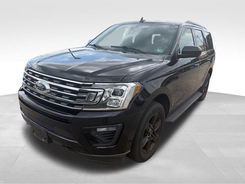 Used 2020 Ford Expedition XLT w/ Black Accent Package AWD/4WD image 9