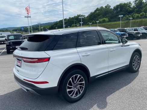 Used 2022 Lincoln Corsair AWD w/ Equipment Group 101A image 5