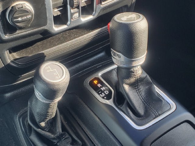 Used 2021 Jeep Wrangler Unlimited Sport AWD/4WD image 23